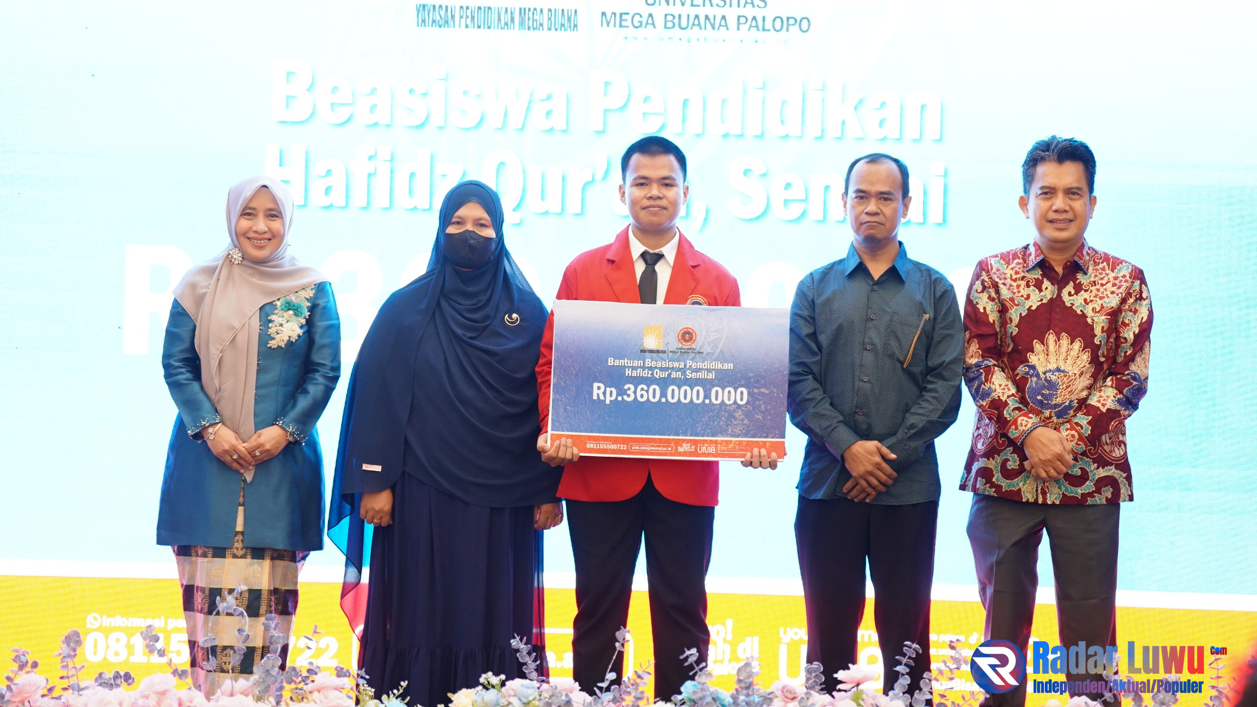Penyerahan Beasiswa Tahfidz Qur'an UMB Palopo kepada Naufal Abdillah Amir