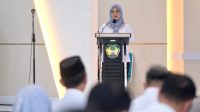Bupati Gowa Sitti Husniah Talenrang berbicara di depan podium