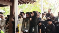 Guruh Soekarnoputra Wafat di Usia 73 Tahun, Dimakamkan di Karet Bivak