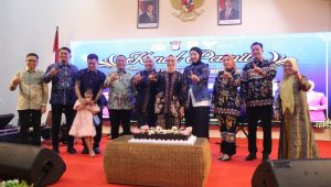 Bupati Luwu Timur dan pejabat Forkopimda berfoto di acara kenal pamit Kapolres Luwu Timur