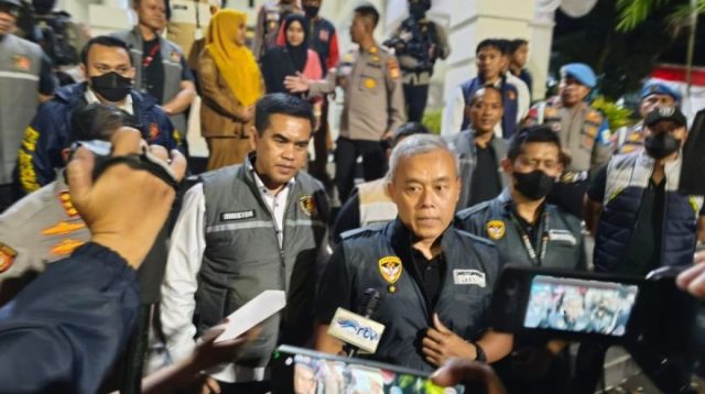 Kortas Tipikor Geledah Kantor dan Rujab Bupati Gowa, 4 Boks Dokumen Kasus Pungli PBG Disita