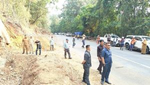 Peninjauan jalur pipa minyak PT Vale di Balambano, Wasuponda, Luwu Timur
