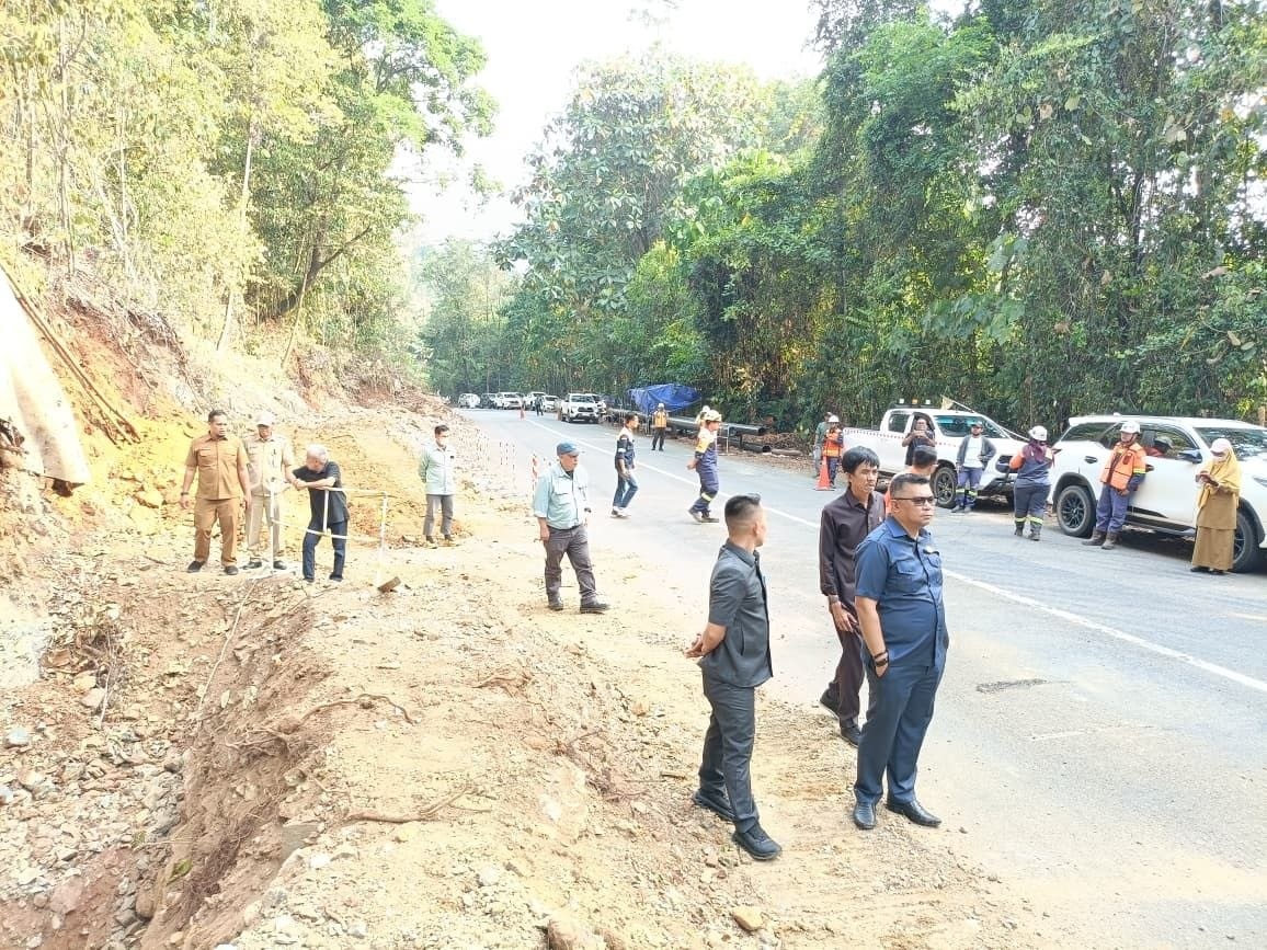 peninjauan-jalur-pipa-pt-vale-balambano Peninjauan jalur pipa minyak PT Vale di Balambano, Wasuponda, Luwu Timur