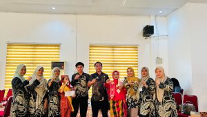 Juara 1 pidato Bahasa Bugis FTBI Luwu Timur dari SDN 238 Mallaulu