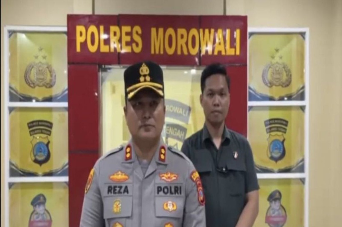 Kapolres Morowali AKBP Reza Khomeini dalam keterangan pers soal bentrokan PT Askon Matarape