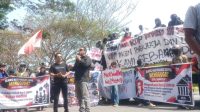 Aksi unjuk rasa Aliansi Masyarakat Luwu (AMAL) Menggugat di Kabupaten Luwu