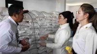 cep-cek-langsung-kualitas-beras-bantuan-di-bitung-wanti-want CEP Cek Langsung Kualitas Beras Bantuan di Bitung, Wanti-wanti Potongan Liar