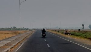 Kabut asap karhutla menutup pandangan di Kabupaten Maros, Sulawesi Selatan