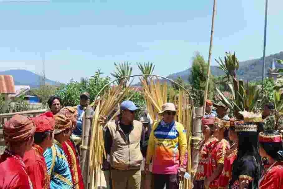 Rampi Tak Lagi Terisolasi, Mobil Pertama Berhasil Tembus Jalur Darat Luwu Utara