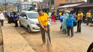 Green Policing Polres Luwu Timur di Pasar Malili