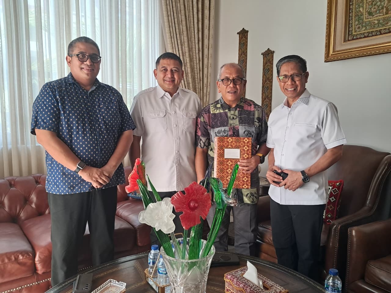 Munafri Arifuddin Tinggalkan Golkar, Surat Pengunduran Diri Diserahkan ke IAS di Batu Putih