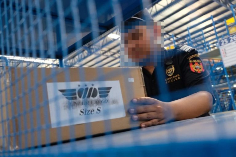Narkotika Sintetis dari Bogor Digagalkan di Malili, 15 Mililiter Cairan MDMB-4en-Pinaca Disita
