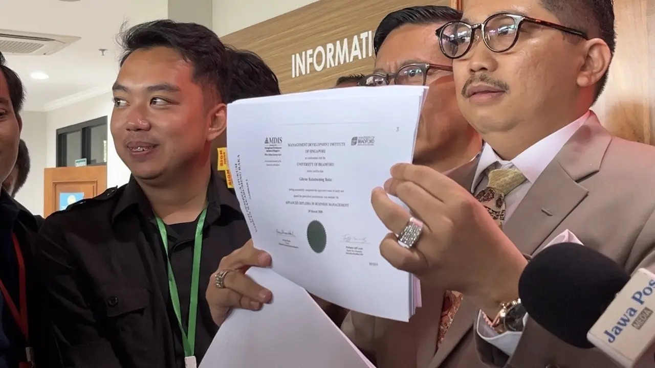 penggugat-ijazah-gibran-walk-out-dari-sidang-ptun-kubu-gibra Penggugat Ijazah Gibran Walk Out dari Sidang PTUN, Kubu Gibran Pamer Dokumen SD-S1