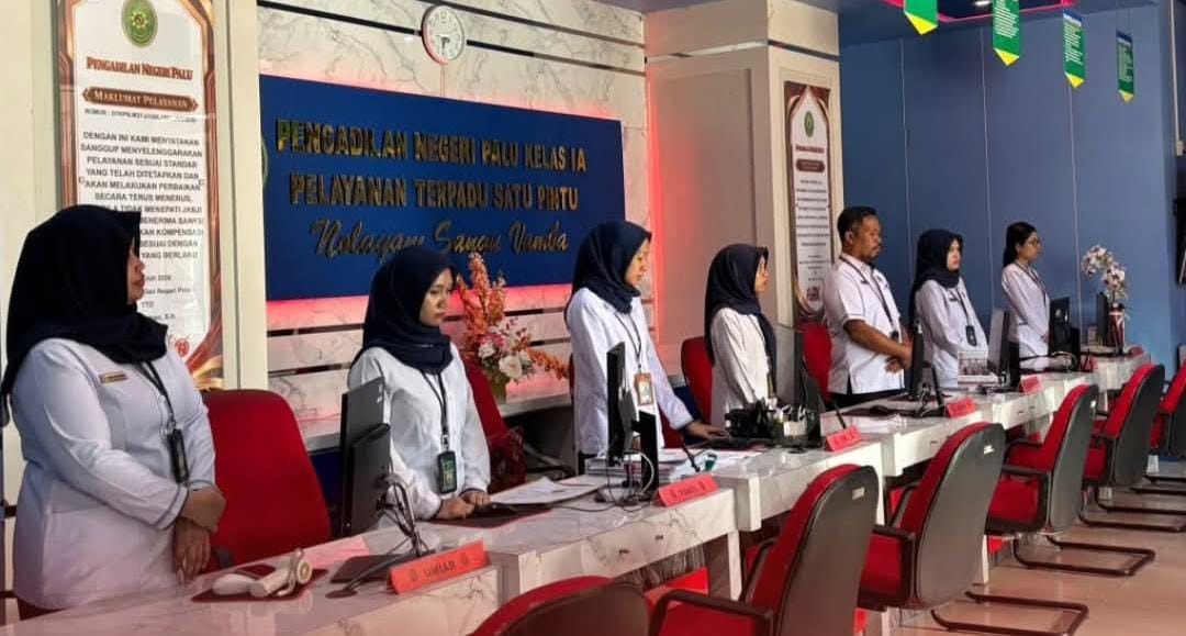 PN Palu Gelar Briefing PTSP, Ketua Pengadilan Tekankan Integritas Petugas
