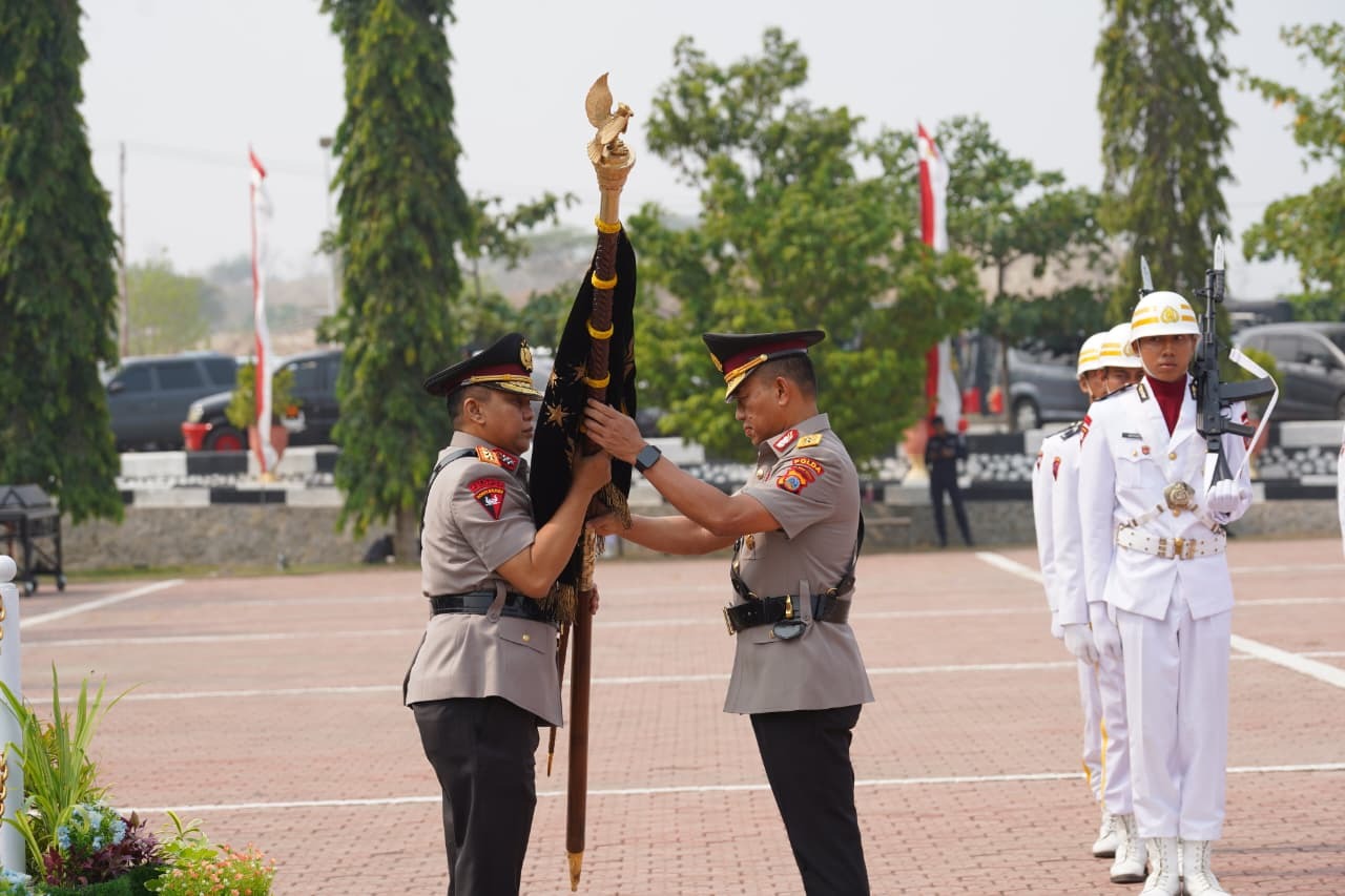 Rizal Irawan Resmi Pegang Pataka Wira Dharma Brata Polda Sulteng