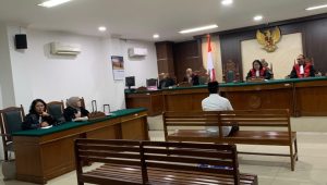 Majelis hakim PN Makassar membacakan vonis terhadap mantan polisi Pirman