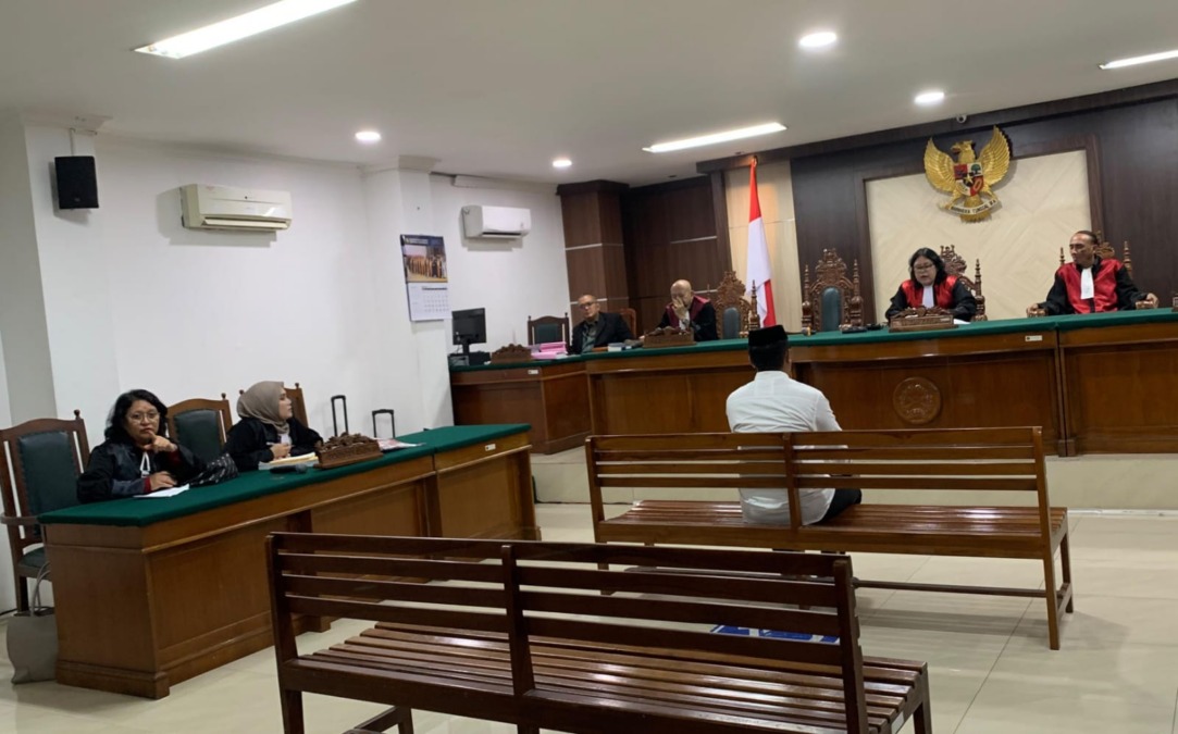 Majelis hakim PN Makassar membacakan vonis terhadap mantan polisi Pirman